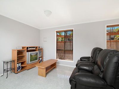 18 / 111 Barbaralla Drive, Springwood