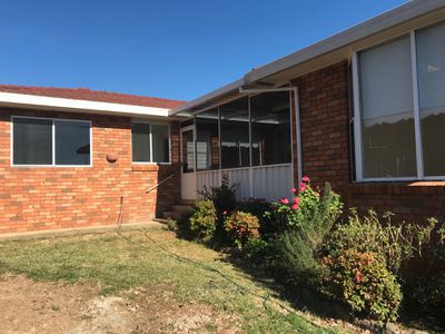 28 Simone Crescent, Casula
