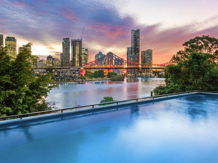 223 / 79 Moray Street