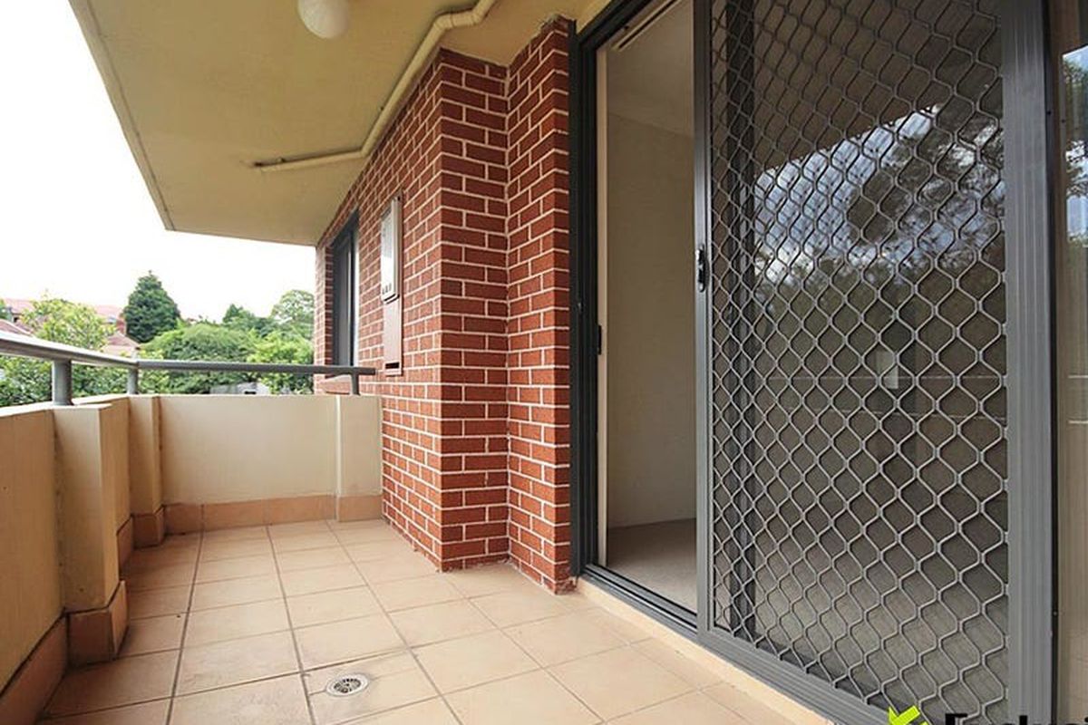 23 / 11 Crane Street, Homebush