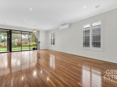39 Aquatic Drive, Cranbourne West