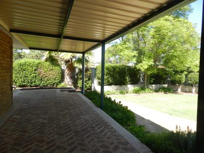 6 Lockyer Court, Duncraig