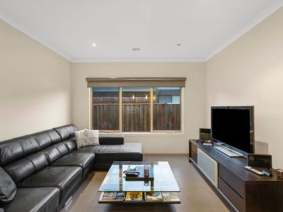 10 Mandalay Court, Point Cook