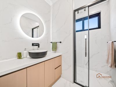 8B Castlereagh Close, Willetton