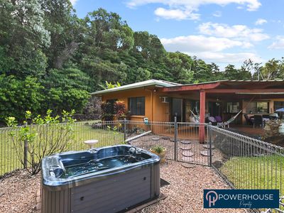 62591 Bruce Hwy, Cowley