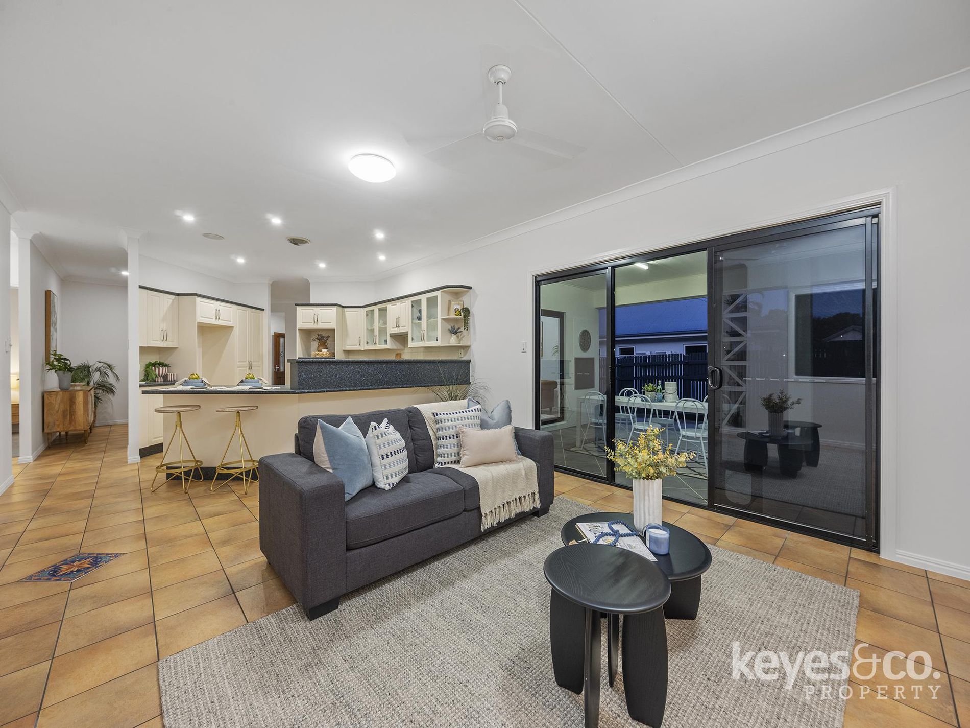 214 Riverside Boulevard, Douglas