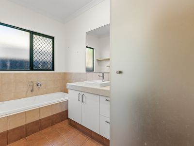 9 Leichhardt Place, Broome