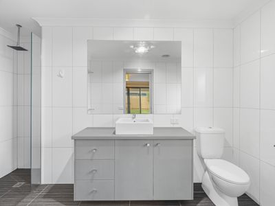 24 Silver Wattle Drive, Wangaratta