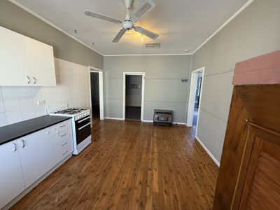 12 Howard Street, Parkes