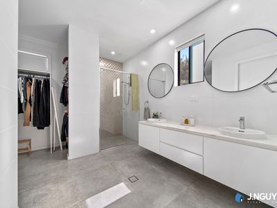 102 & 102a Kalang Road, Edensor Park