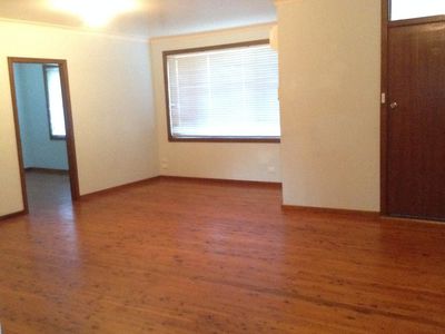 2 / 1 Melinda Grove, Lake Heights