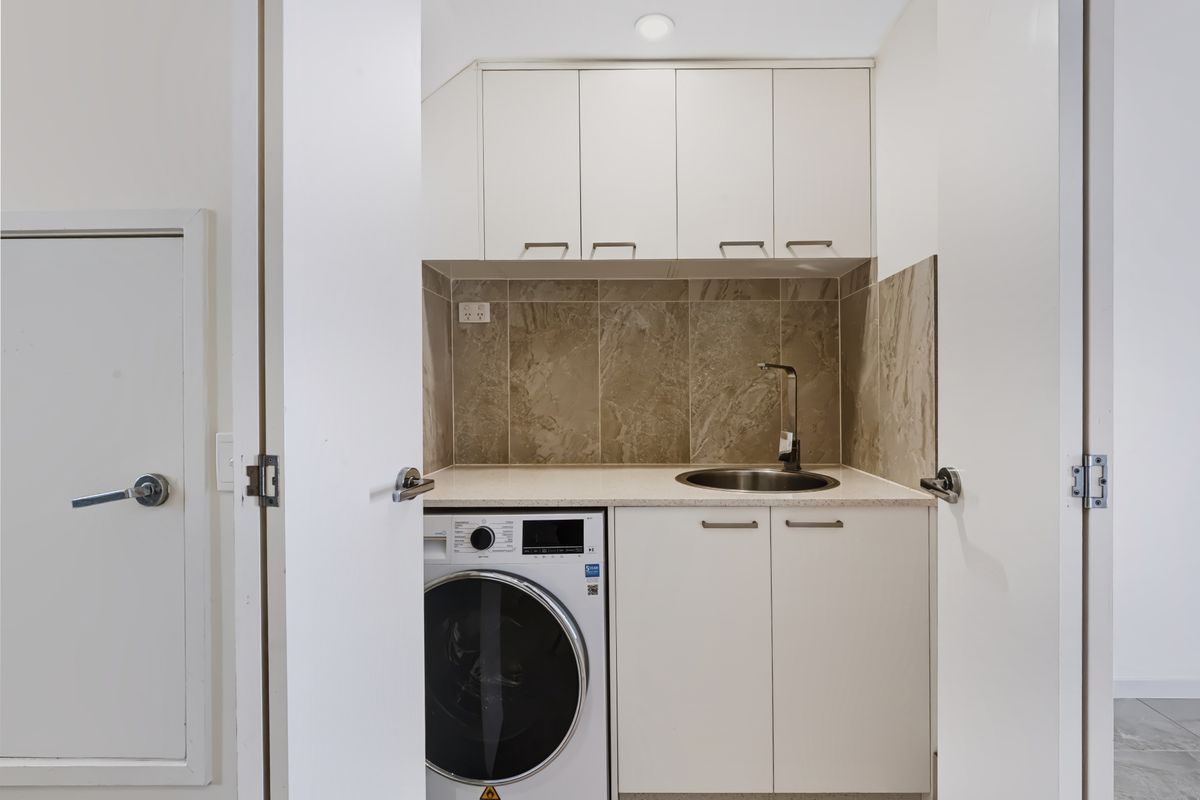 2 / 4 Orvieto Avenue, Mermaid Waters