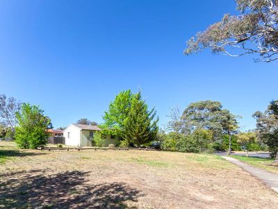 8 Hardey Place, Stirling