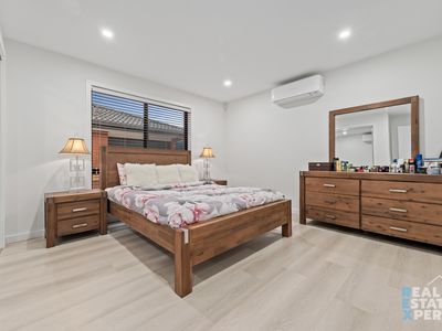 18 Linmac Drive, Hampton Park