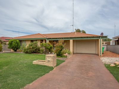 21 Raglan Street, Carey Park