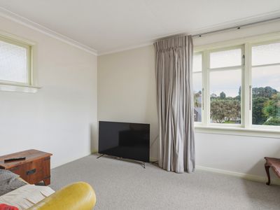 122 Easther Crescent, Kew