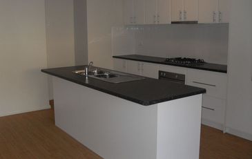 2 / 7 Strahan Close, Berwick