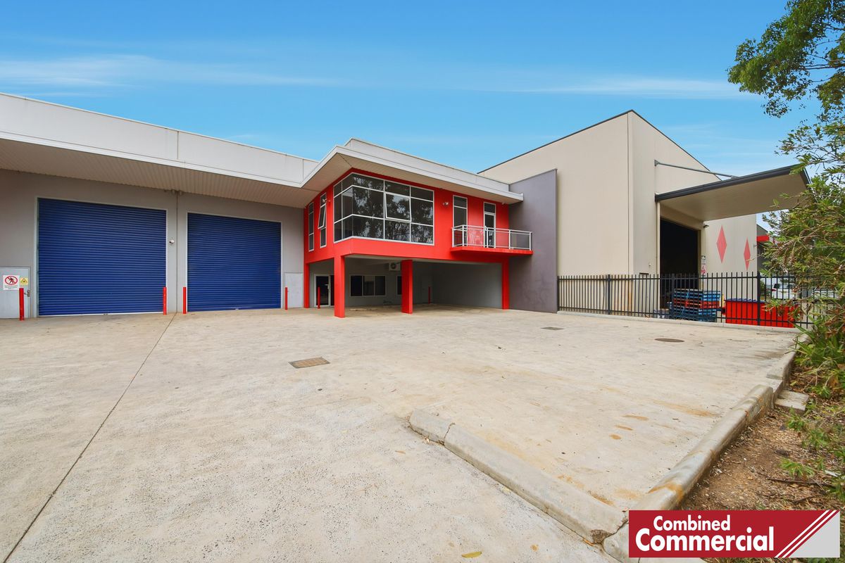 1 & 2 / 6 Gallipoli Street, Smeaton Grange