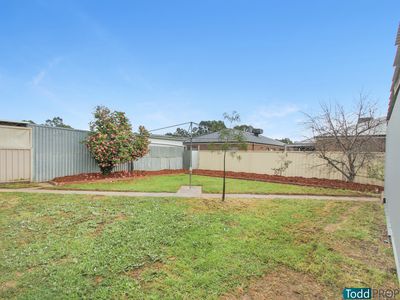 24 Fifth Avenue, White Hills