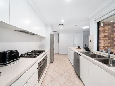 8 Penfold Place, Edensor Park