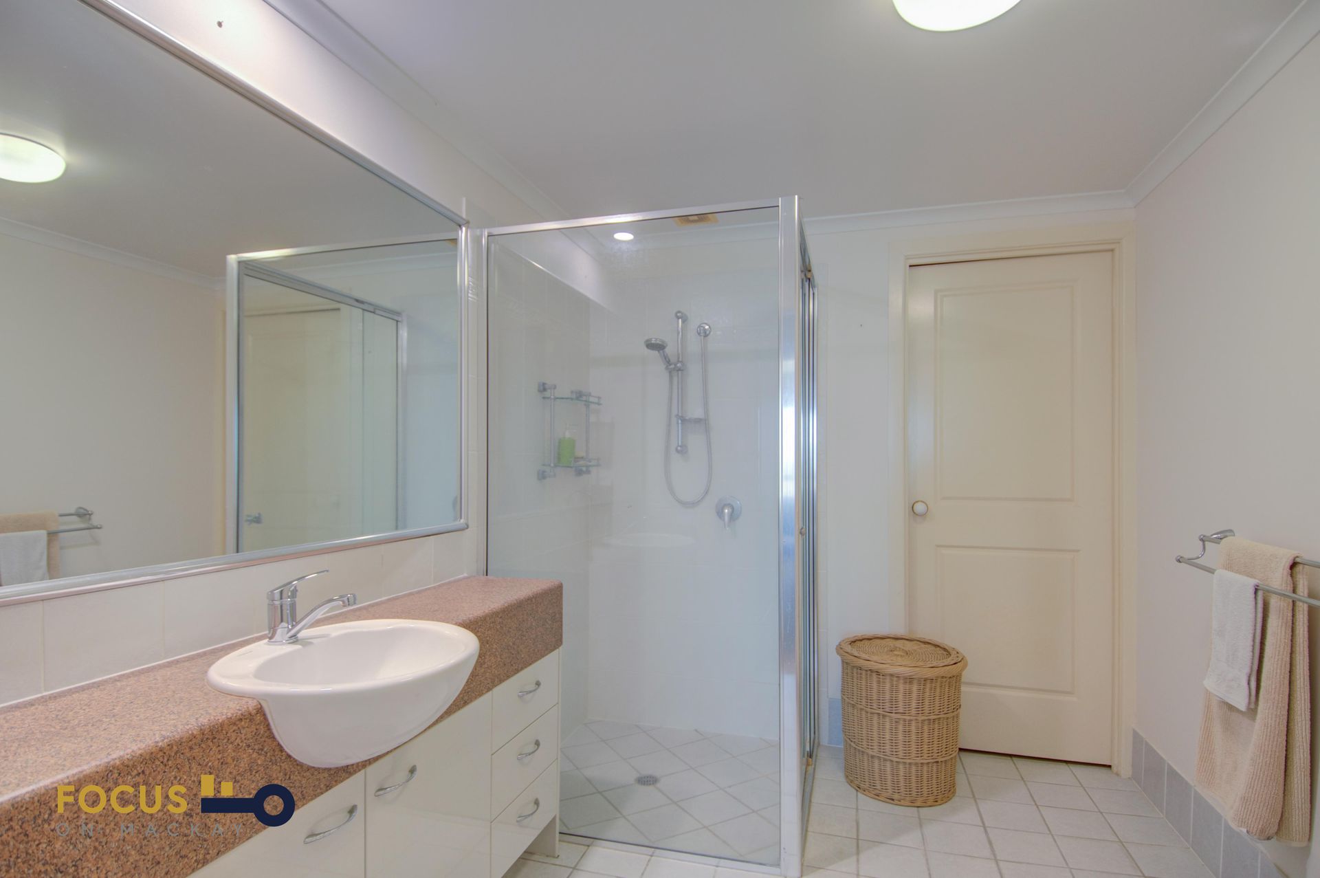 6 / 9 Megan Place, Mackay Harbour