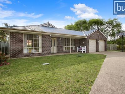 4 Emily Close, Tangambalanga