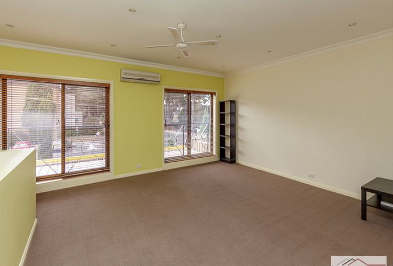 2 / 59 Wadham Parade, Mount Waverley