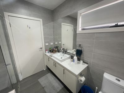 2 / 37 Watt Avenue, Oak Park
