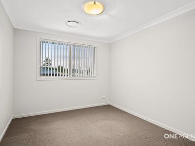 1 Wildflower Dr, Springfield Lakes