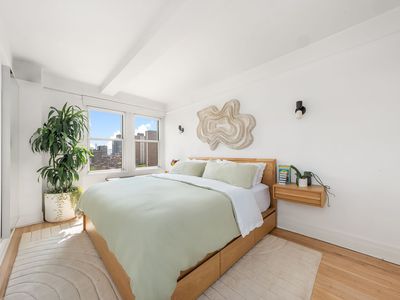 unit 14b / 365 West 20th Street, Manhattan, NY, International