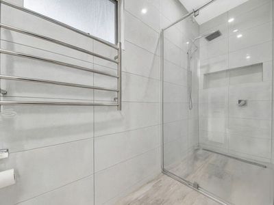 8 Stanhill Drive, Cranbourne South