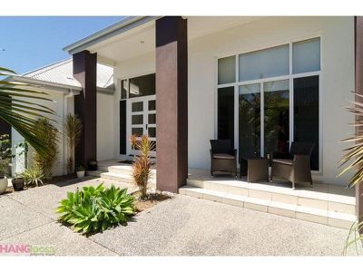 11 Tingara Court, Tewantin