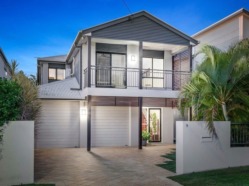 9 Blackwood Road, Manly West