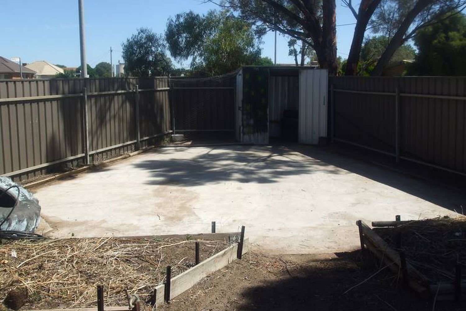 1 Davis Drive, Horsham
