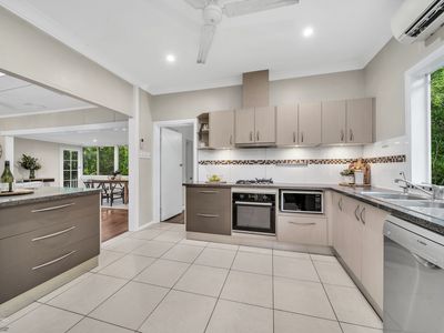 74 Upper Miles Street, Manoora