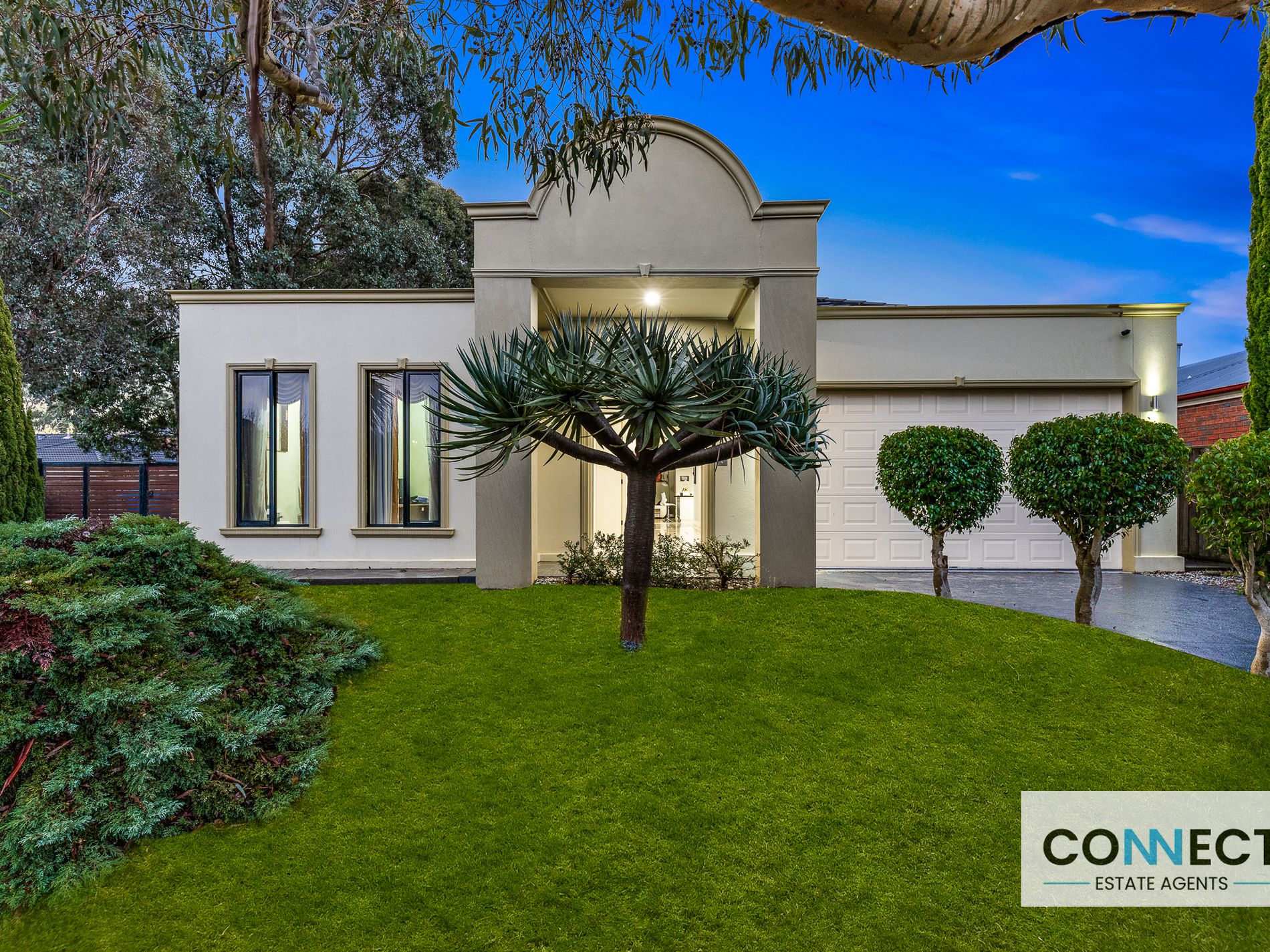 33 Champagne Grove, Narre Warren South