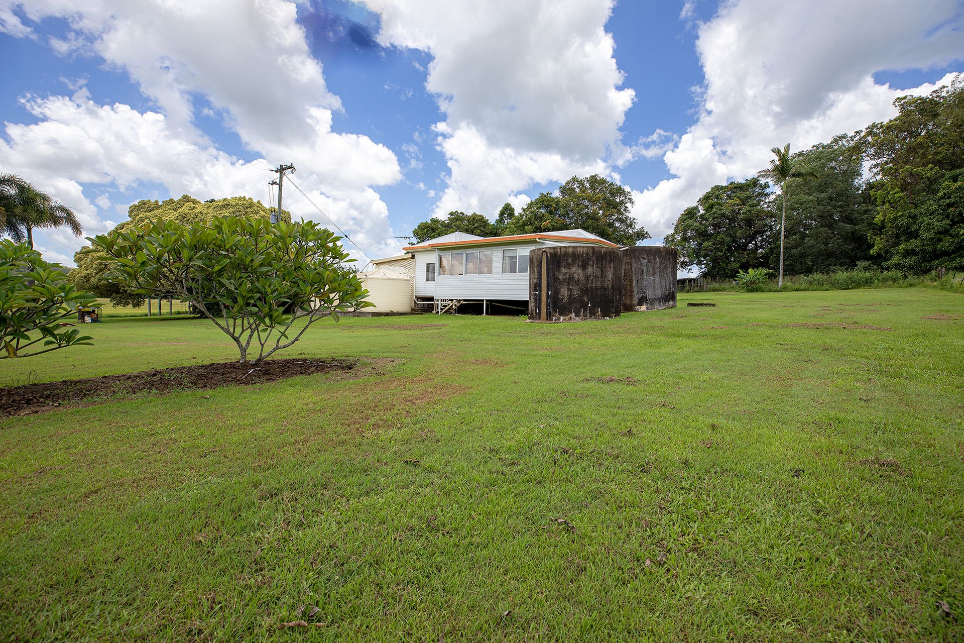 3475 BRUCE HIGHWAY, Kuttabul