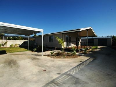 8 Robin Road, Longreach