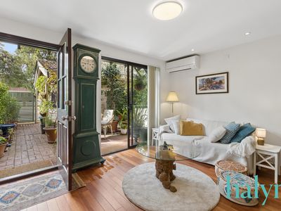 2 / 11 Heytesbury Road, Subiaco