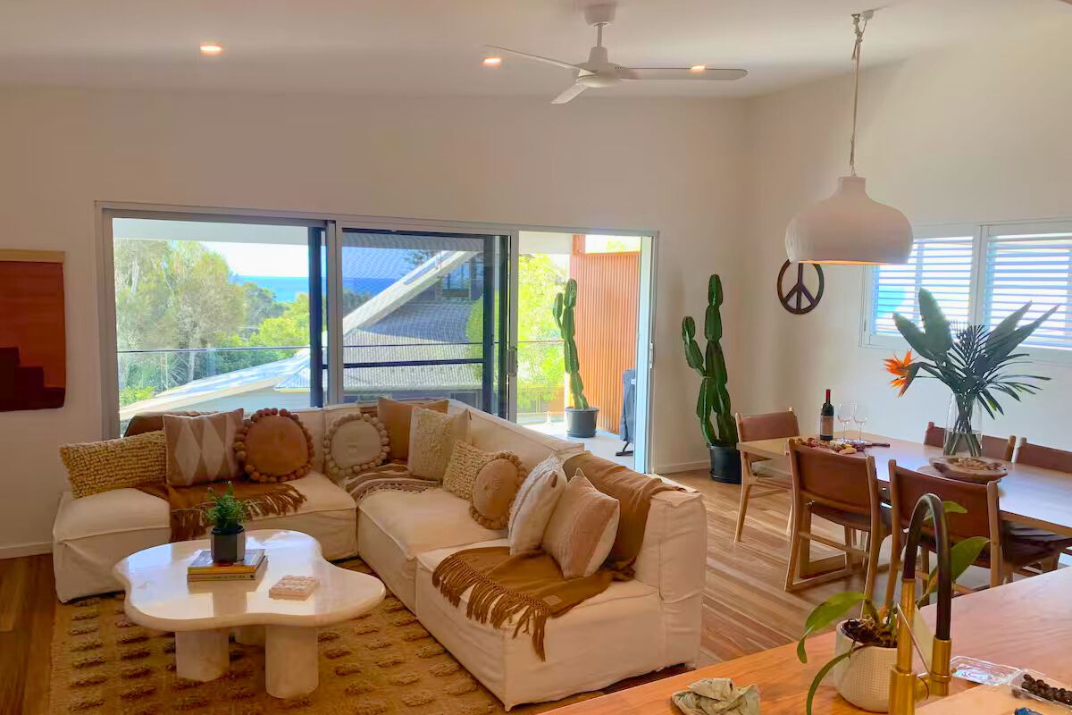 2 / 2 Bay Street, Angourie