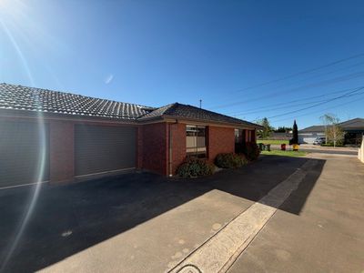 1 / 112 Tower Road, Werribee