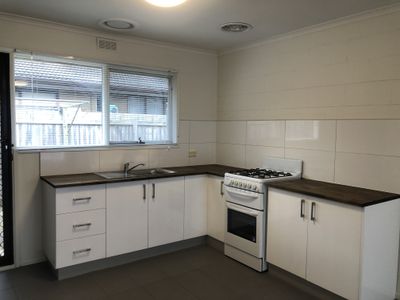 2 / 152 Bacchus Marsh Road, Corio