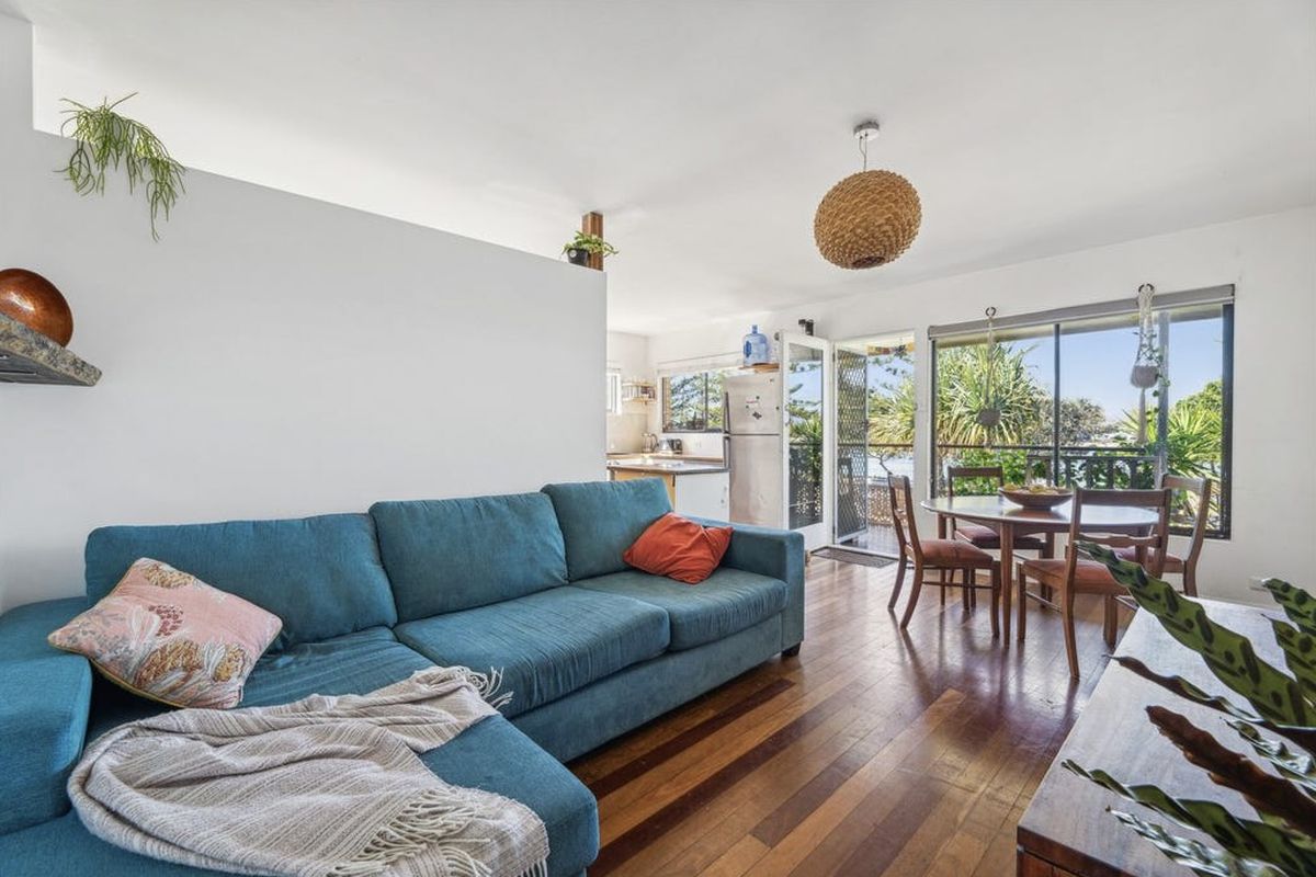 4 / 21 Awoonga Avenue, Burleigh Heads