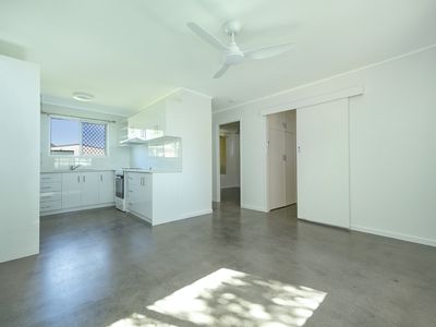 2 / 36 Canberra Street, Harristown