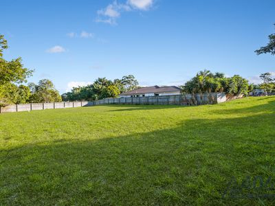 8 Clearwater Court, Moggill