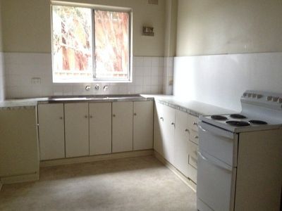 5 / 10 Peterborough Avenue, Lake Illawarra