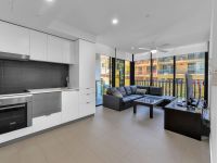 302 / 10 Trinity Street, Fortitude Valley