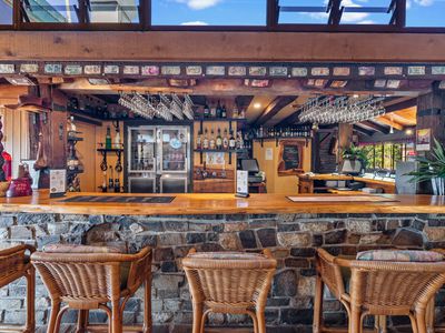 Nick's Restaurant  Gillies Range Road, Yungaburra