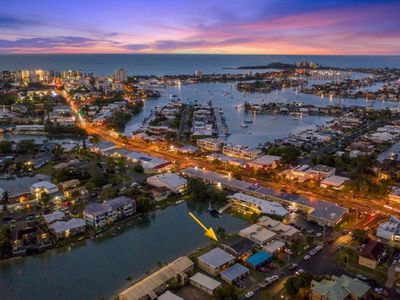 1 / 10 Akeringa Place, Mooloolaba