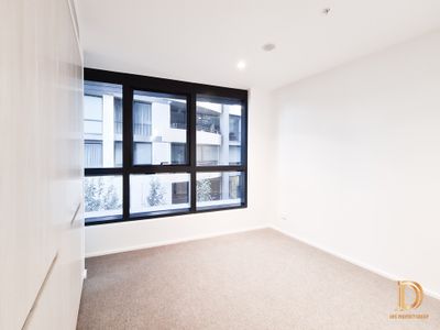 unit 201 / 20 Queens Road, Melbourne